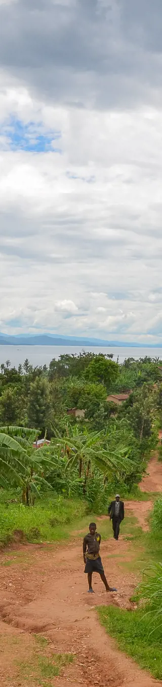 Bike auf abenteuerlichen Wegen um den Kivu-See